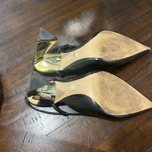 Zara black with Gold Metal heels - Picture 5 of 5